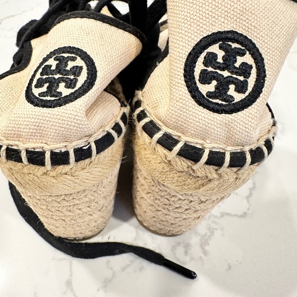 Women's Black and White Wedge Sandals - Picture 6 of 10